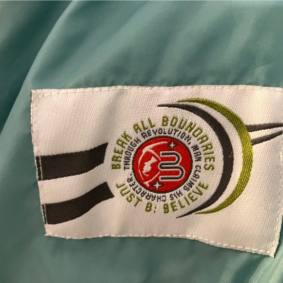 B by Burton Sz M Women’s Snowboarding 🏂 Jacket - Like New Condition - Picture 6 of 11